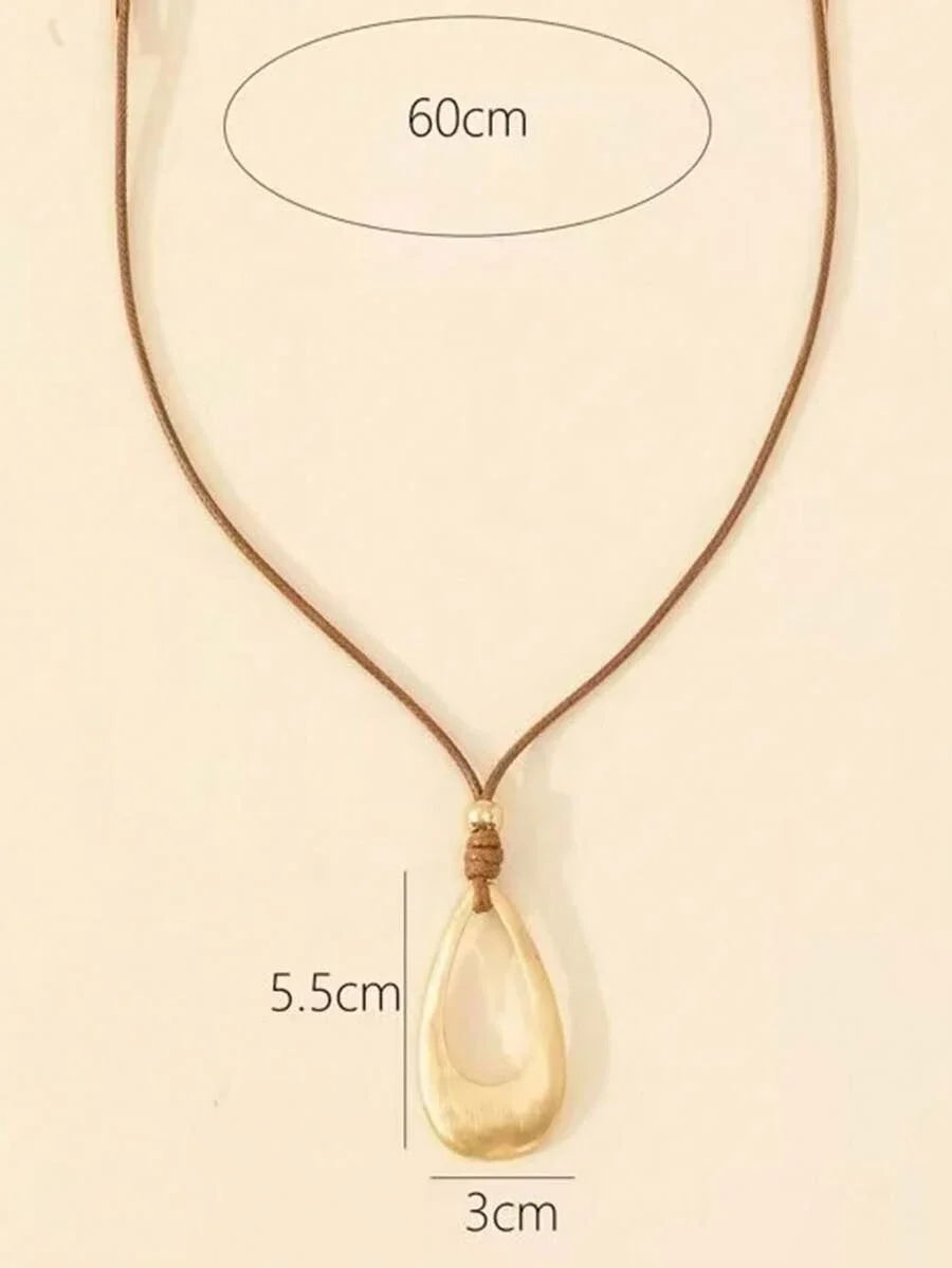 Vintage Teardrop Pendant Necklace