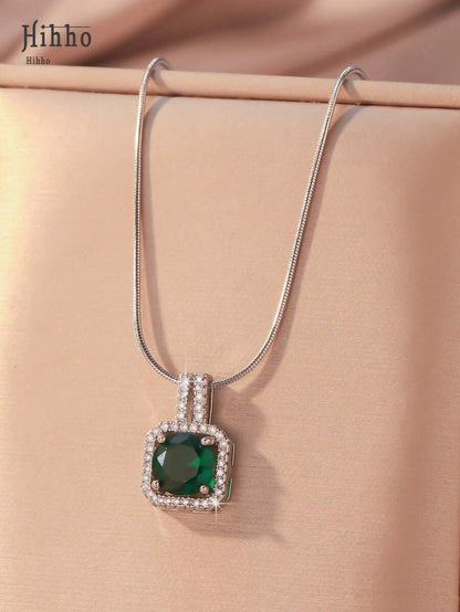 1pc Pink Gemstone Necklace, Gold Snake Bone Chain Luxurious Design, Suitable For Everyday Wear, Dates, Outfit Accessory