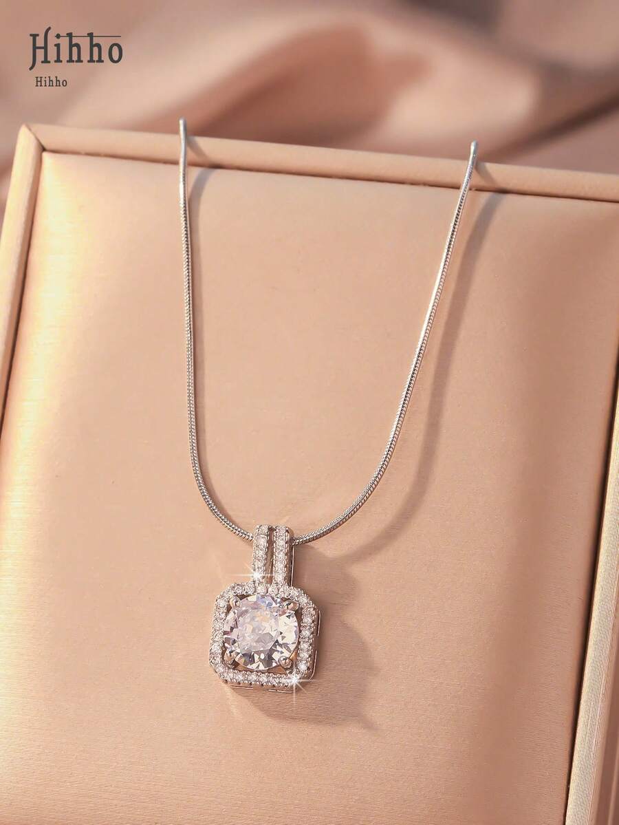 1pc Pink Gemstone Necklace, Gold Snake Bone Chain Luxurious Design, Suitable For Everyday Wear, Dates, Outfit Accessory
