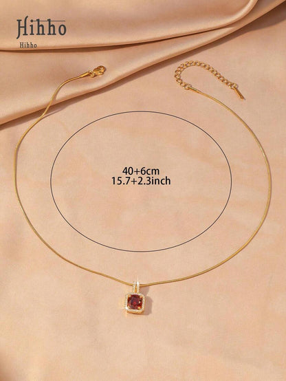 1pc Pink Gemstone Necklace, Gold Snake Bone Chain Luxurious Design, Suitable For Everyday Wear, Dates, Outfit Accessory