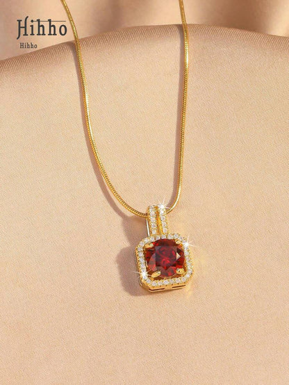 1pc Pink Gemstone Necklace, Gold Snake Bone Chain Luxurious Design, Suitable For Everyday Wear, Dates, Outfit Accessory