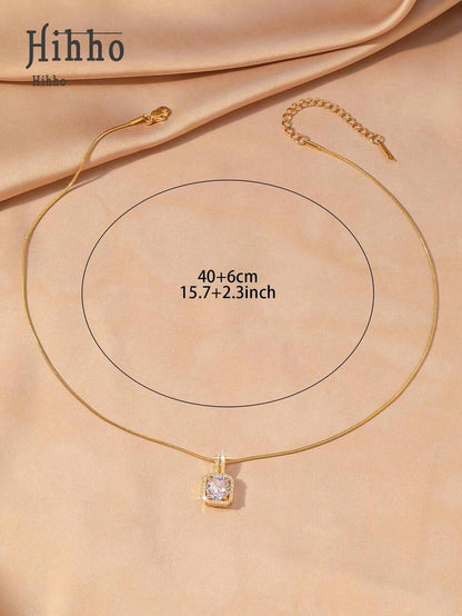 1pc Pink Gemstone Necklace, Gold Snake Bone Chain Luxurious Design, Suitable For Everyday Wear, Dates, Outfit Accessory