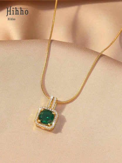 1pc Pink Gemstone Necklace, Gold Snake Bone Chain Luxurious Design, Suitable For Everyday Wear, Dates, Outfit Accessory