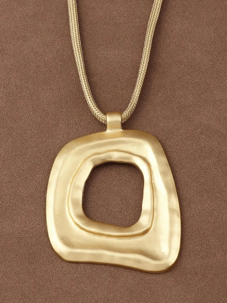 1pc Matte Gold Asymmetric Square Pendant Necklace, Suitable For Women's Daily Wear