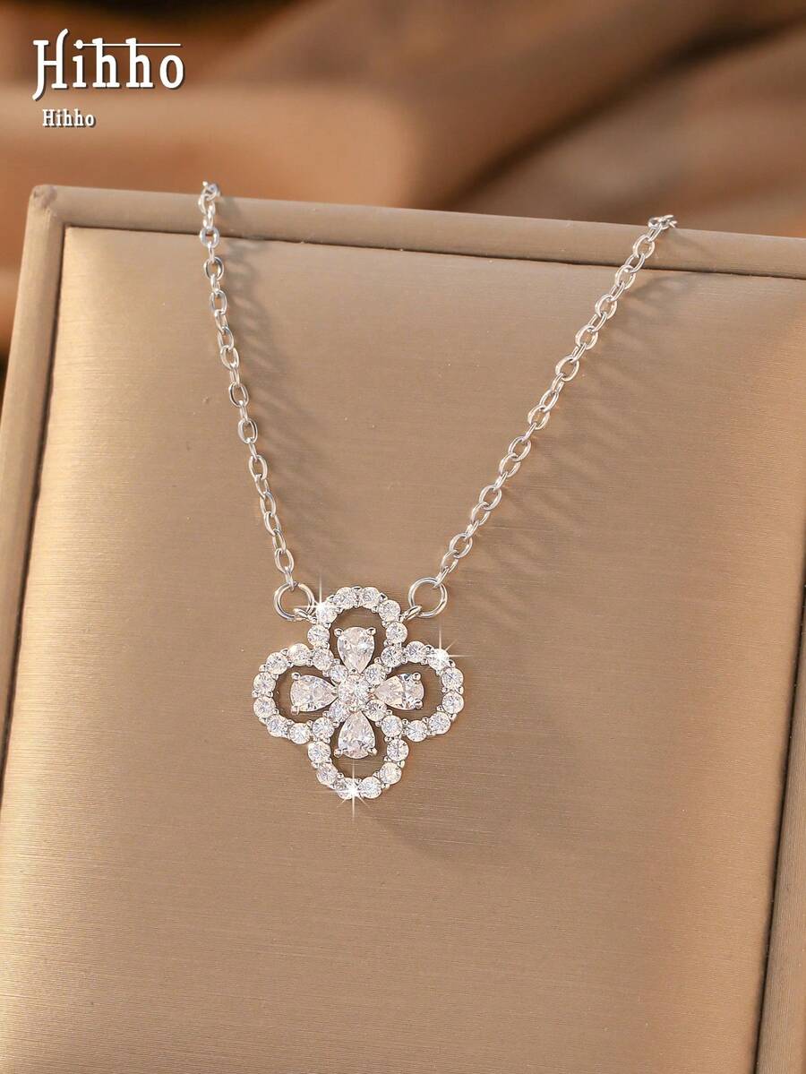 1pc Luxury Full Zirconia Four-Leaf Clover Collarbone Necklace, Exquisite Sparkling Design, Women's Commute Accessory Gift