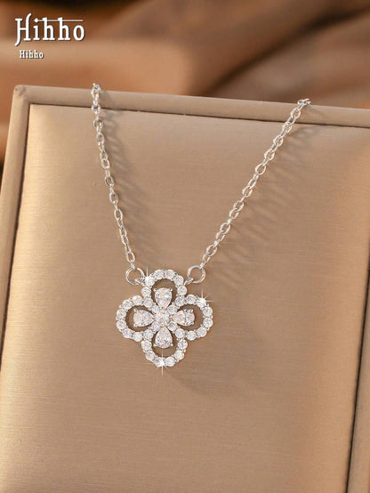 1pc Luxury Full Zirconia Four-Leaf Clover Collarbone Necklace, Exquisite Sparkling Design, Women's Commute Accessory Gift