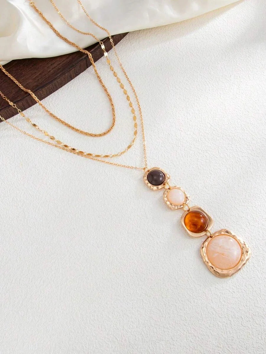 Vintage Resin Geometric Pendant Necklace