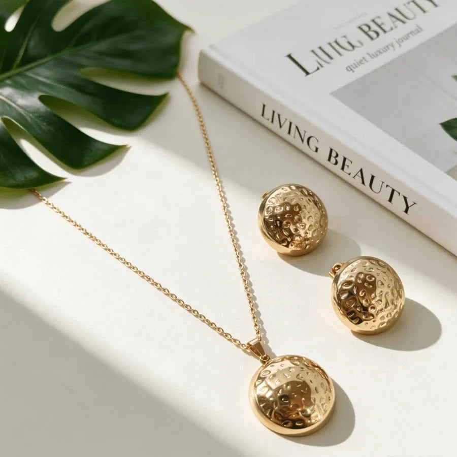 Vintage French Style Hammered Round Disc Necklace Set